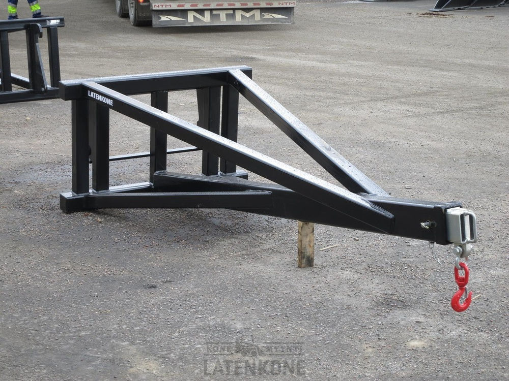 Laten Nostopuomi 3ton Manitou - Attachment for Construction machinery: picture 2 Laten Nostopuomi 3ton Manitou - Attachment for Construction machinery: picture 2