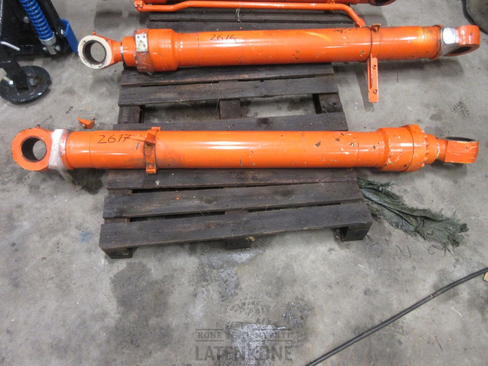 Hitachi Hitachi ZX210 nostosylinteri ID 2617 UUSI - Hydraulic cylinder for Construction machinery: picture 5 Hitachi Hitachi ZX210 nostosylinteri ID 2617 UUSI - Hydraulic cylinder for Construction machinery: picture 5