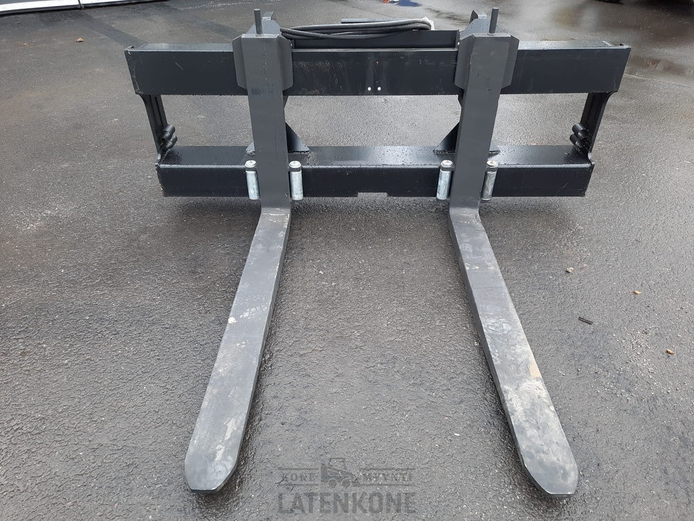 LMG Hydrauliset trukkipiikit 11000kg 2200mm/1500mm Sivusiirto Volvo BM - Forks for Construction machinery: picture 2 LMG Hydrauliset trukkipiikit 11000kg 2200mm/1500mm Sivusiirto Volvo BM - Forks for Construction machinery: picture 2