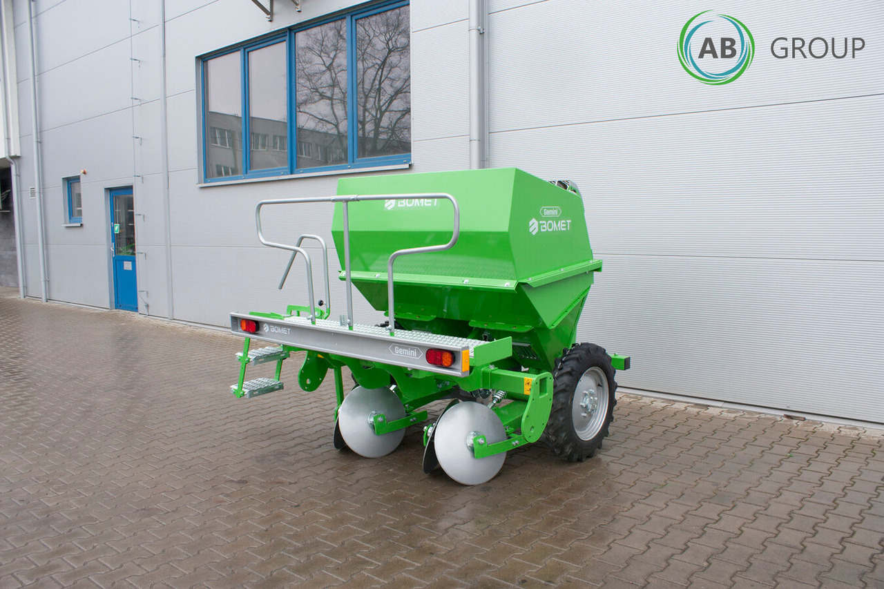 Bomet Gemini S339 two-row potato planter (inter-row width: 67.5 - 80 cm) - Potato planter: picture 4 Bomet Gemini S339 two-row potato planter (inter-row width: 67.5 - 80 cm) - Potato planter: picture 4