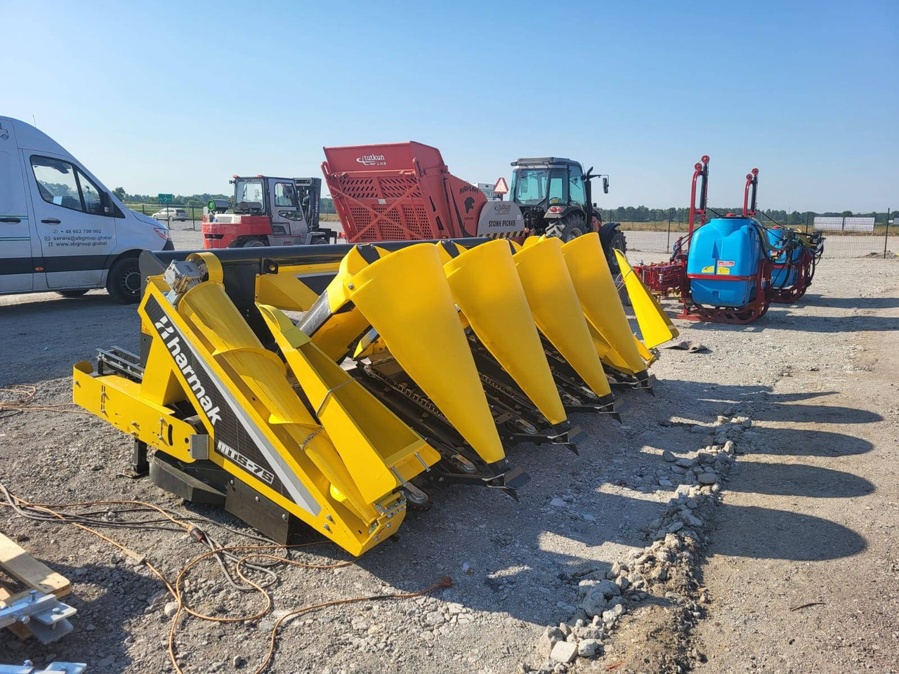 Harmak corn header MT5 - Corn header: picture 1 Harmak corn header MT5 - Corn header: picture 1