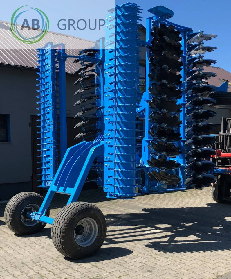 Hydraulically foldable disc harrow with a 5 m BTH trolley - Disc harrow: picture 4 Hydraulically foldable disc harrow with a 5 m BTH trolley - Disc harrow: picture 4