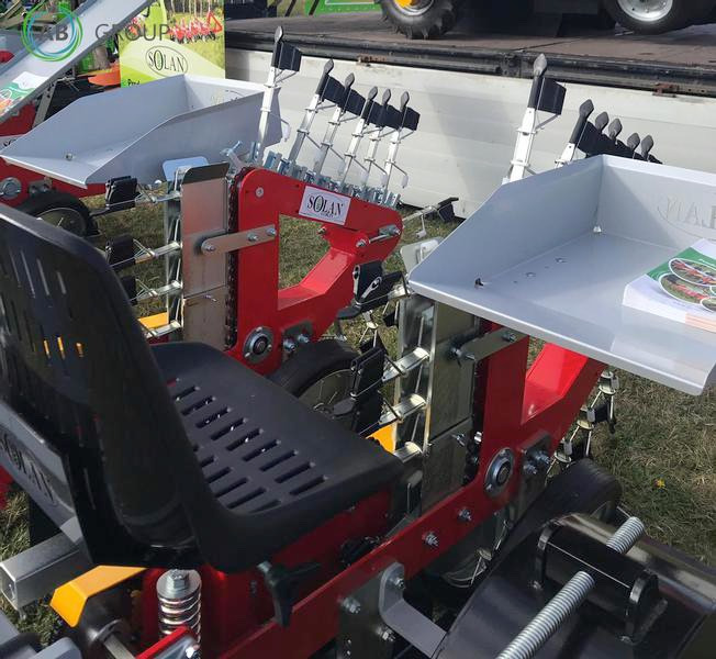 Solan S241-R semi-automatic grapple 2 row planter - Sowing equipment: picture 2 Solan S241-R semi-automatic grapple 2 row planter - Sowing equipment: picture 2