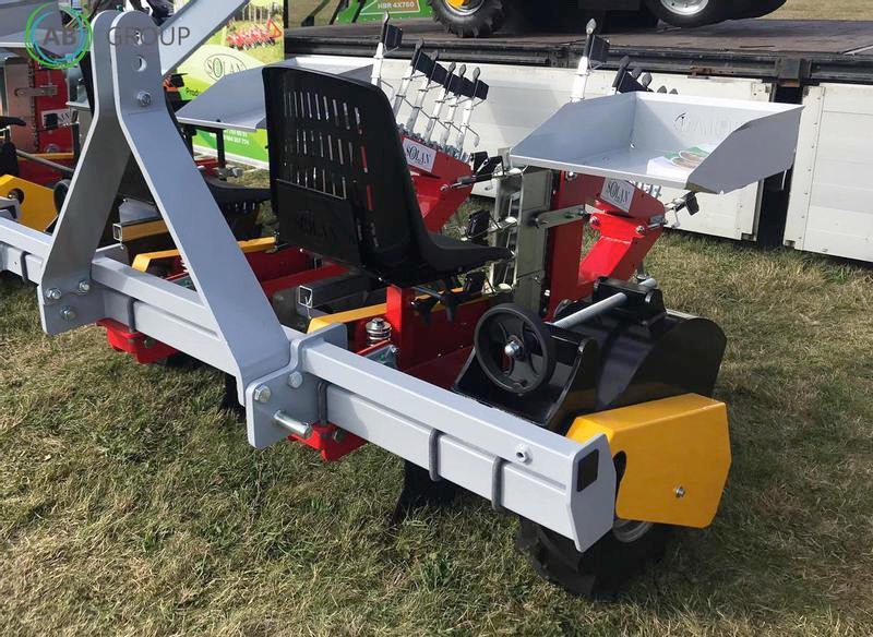 Solan S241-R semi-automatic grapple 2 row planter - Sowing equipment: picture 1 Solan S241-R semi-automatic grapple 2 row planter - Sowing equipment: picture 1
