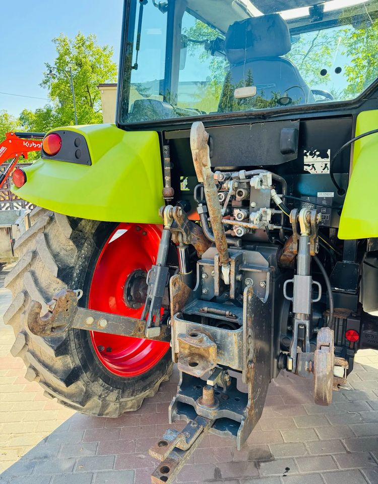 Claas Axos 330 - Farm tractor: picture 4 Claas Axos 330 - Farm tractor: picture 4