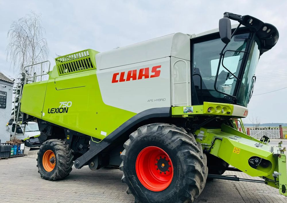 Claas LEXION 750 APS HYBRID - Combine harvester: picture 2 Claas LEXION 750 APS HYBRID - Combine harvester: picture 2