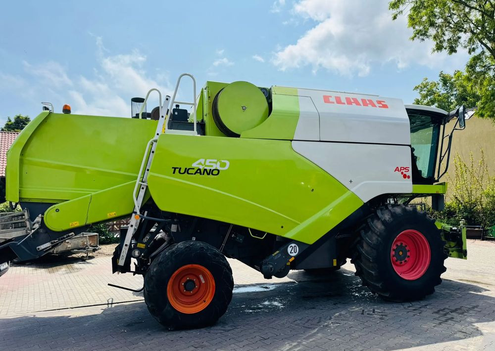 Claas Tucano 450 - Combine harvester: picture 4 Claas Tucano 450 - Combine harvester: picture 4