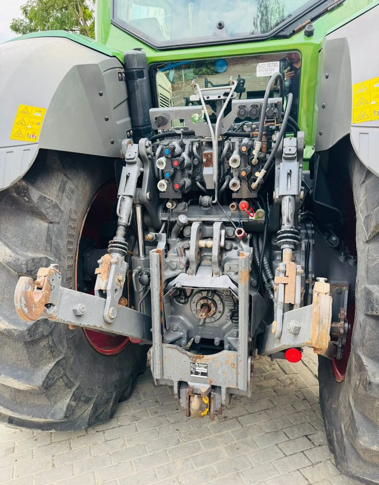 Farm tractor Fendt 828 Vario Profi Plus: picture 11