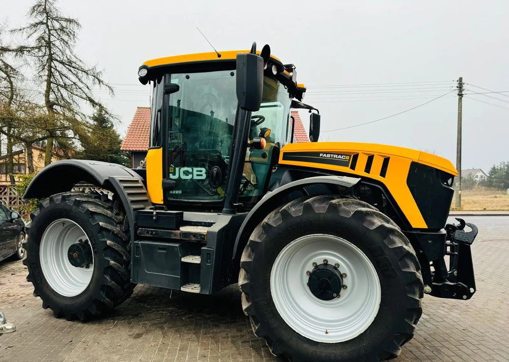 JCB FASTRAC 4220 - Farm tractor: picture 4 JCB FASTRAC 4220 - Farm tractor: picture 4