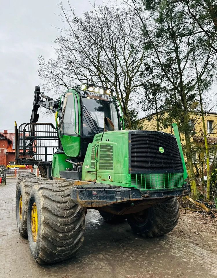 Forwarder John Deere 1910E: picture 13