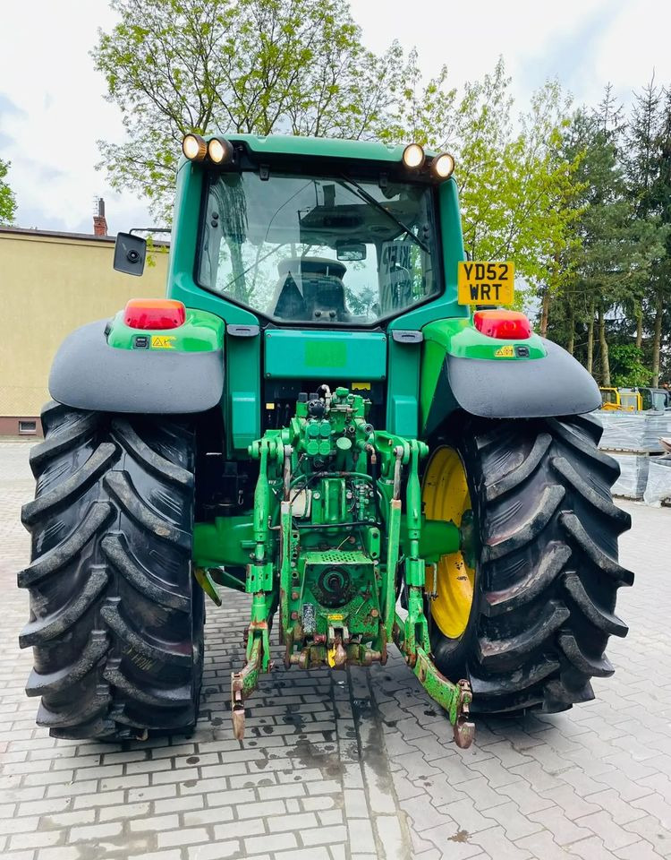 Farm tractor John Deere 6920: picture 8