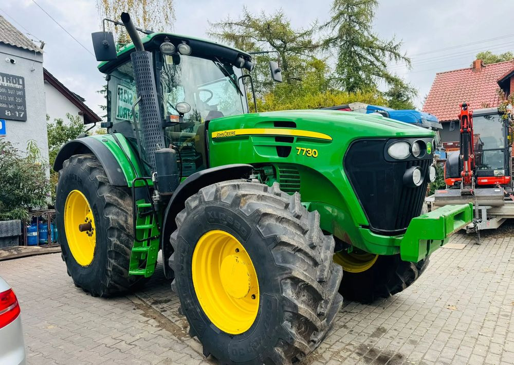 John Deere 7730 - Farm tractor: picture 2 John Deere 7730 - Farm tractor: picture 2