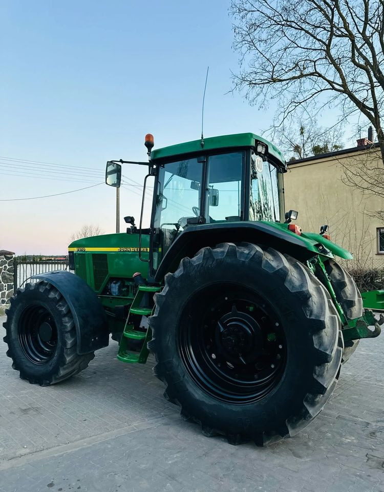 John Deere 7810 - Farm tractor: picture 2 John Deere 7810 - Farm tractor: picture 2