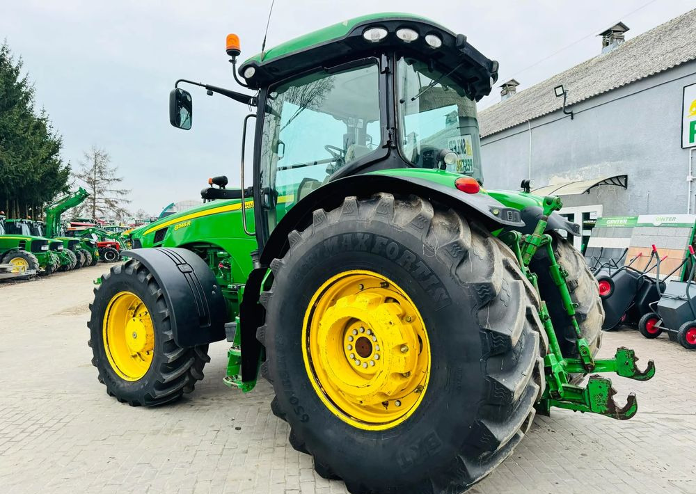 John Deere 8345R - Farm tractor: picture 4 John Deere 8345R - Farm tractor: picture 4