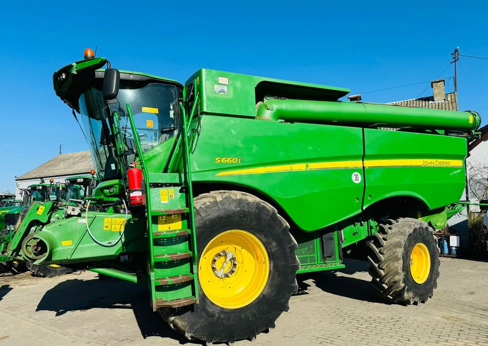 John Deere S660i - Combine harvester: picture 5 John Deere S660i - Combine harvester: picture 5