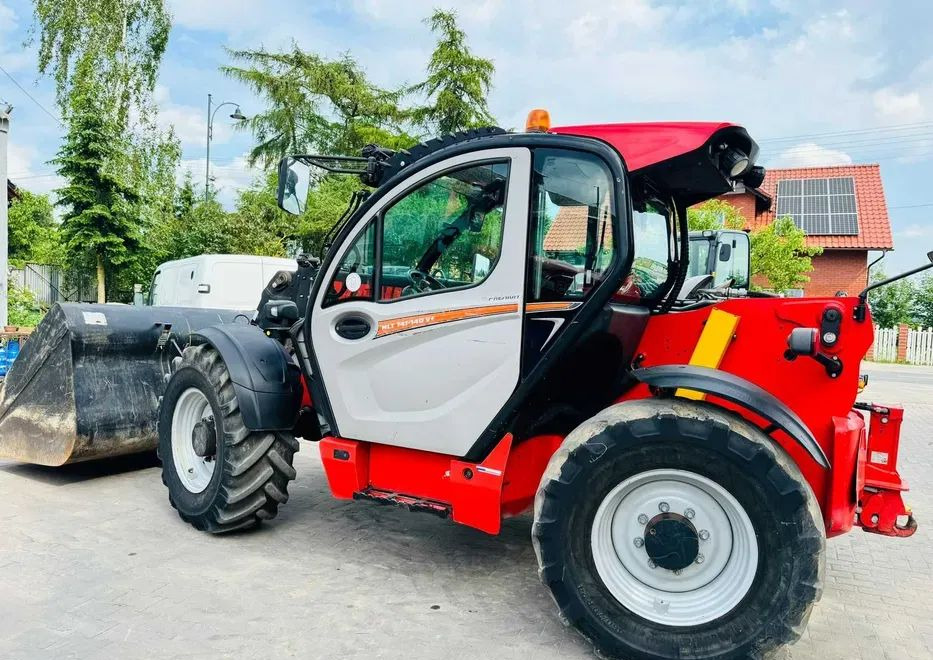 Manitou 741-140 V+ PREMIUM - Telescopic handler: picture 1 Manitou 741-140 V+ PREMIUM - Telescopic handler: picture 1
