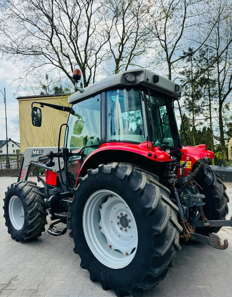 Massey Ferguson 5608 Dyna 4 - Farm tractor: picture 4 Massey Ferguson 5608 Dyna 4 - Farm tractor: picture 4