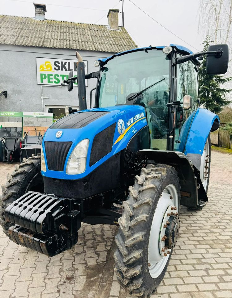 New Holland T5.115 - Farm tractor: picture 5 New Holland T5.115 - Farm tractor: picture 5