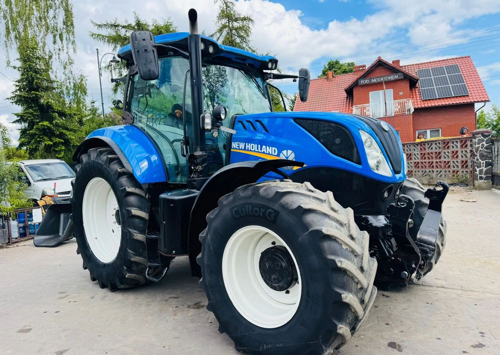 New Holland T7.190 - Farm tractor: picture 2 New Holland T7.190 - Farm tractor: picture 2