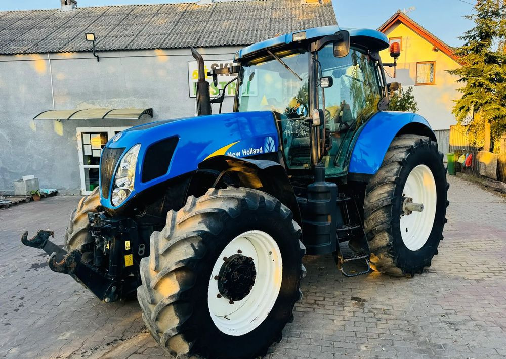 New Holland T7030 - Farm tractor: picture 1 New Holland T7030 - Farm tractor: picture 1