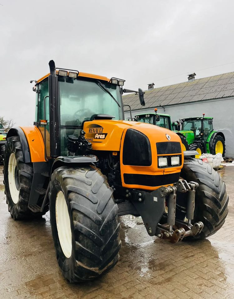 Renault Ares 826 RZ - Farm tractor: picture 1 Renault Ares 826 RZ - Farm tractor: picture 1