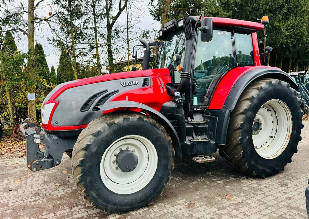 Valtra T213 - Farm tractor: picture 5 Valtra T213 - Farm tractor: picture 5