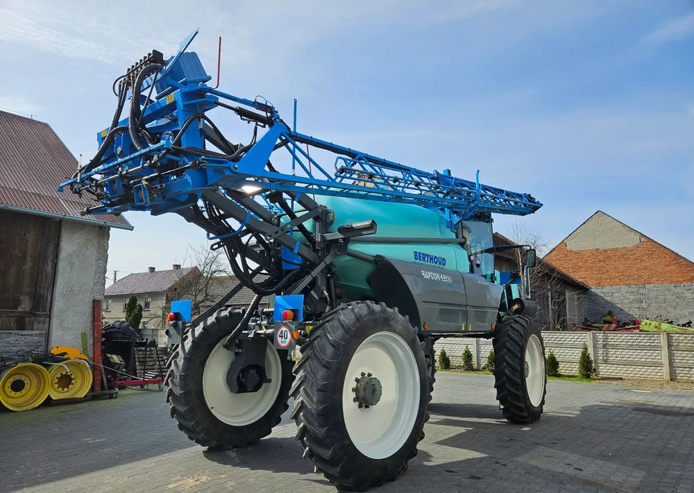 Berthoud Raptor 4200 D.P. TRONIC - Sprayer: picture 4 Berthoud Raptor 4200 D.P. TRONIC - Sprayer: picture 4