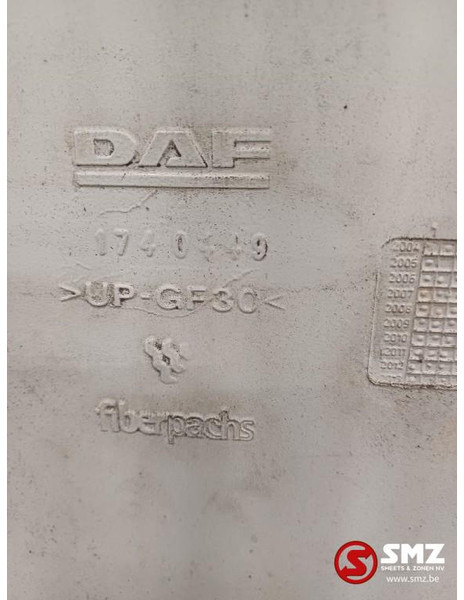 DAF Occ cabinespoiler links DAF - Aerodynamics/ Spoiler for Truck: picture 3 DAF Occ cabinespoiler links DAF - Aerodynamics/ Spoiler for Truck: picture 3