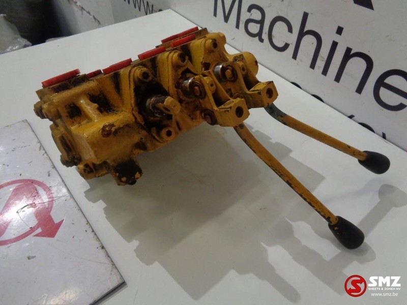 Diversen Occ monoblok 3 secties - Hydraulic valve for Truck: picture 3 Diversen Occ monoblok 3 secties - Hydraulic valve for Truck: picture 3