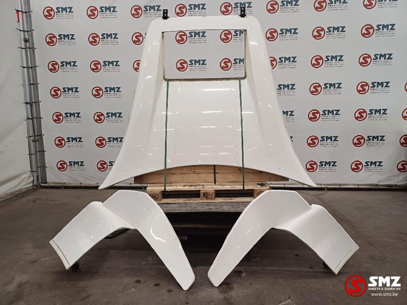 MAN Occ dakspoiler + cabinebovenspoilers L/R MAN - Aerodynamics/ Spoiler for Truck: picture 1 MAN Occ dakspoiler + cabinebovenspoilers L/R MAN - Aerodynamics/ Spoiler for Truck: picture 1