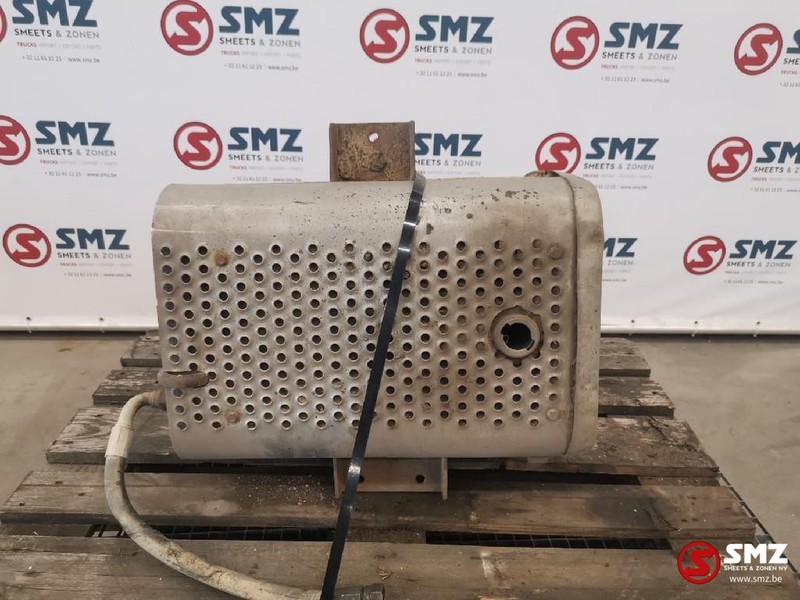 Mercedes-Benz Occ Hydraulische tank 165L - Hydraulic tank for Truck: picture 4 Mercedes-Benz Occ Hydraulische tank 165L - Hydraulic tank for Truck: picture 4