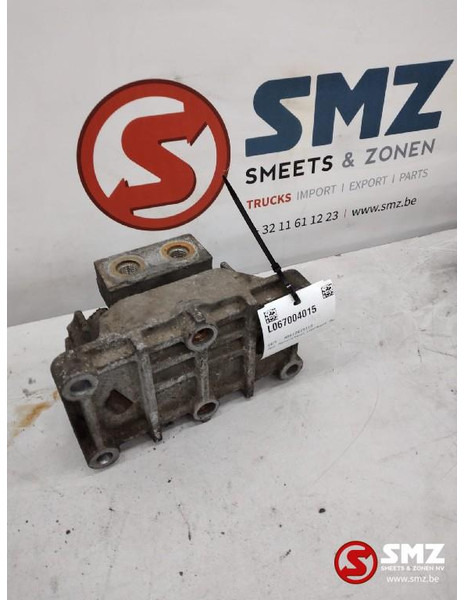 Mercedes-Benz Occ Motorsteun voorkant Actros MP1 - Engine mount for Truck: picture 1 Mercedes-Benz Occ Motorsteun voorkant Actros MP1 - Engine mount for Truck: picture 1