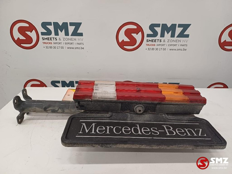 Mercedes-Benz Occ achterlicht rechts met steun Mercedes - Tail light for Truck: picture 1 Mercedes-Benz Occ achterlicht rechts met steun Mercedes - Tail light for Truck: picture 1