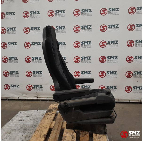 Mercedes-Benz Occ bestuurdersstoel Mercedes Actros MP3 - Cab and interior for Truck: picture 4 Mercedes-Benz Occ bestuurdersstoel Mercedes Actros MP3 - Cab and interior for Truck: picture 4