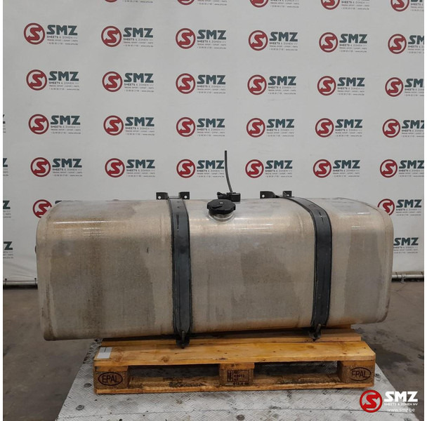 Mercedes-Benz Occ brandstoftank 500L + brandstofniveausensor + s - Fuel tank for Truck: picture 1 Mercedes-Benz Occ brandstoftank 500L + brandstofniveausensor + s - Fuel tank for Truck: picture 1