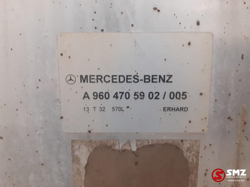 Mercedes-Benz Occ brandstoftank 570L Mercedes - Fuel tank for Truck: picture 5 Mercedes-Benz Occ brandstoftank 570L Mercedes - Fuel tank for Truck: picture 5