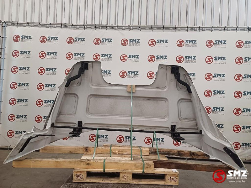 Mercedes-Benz Occ dakspoiler + spoilers boven links + rechts Mer - Aerodynamics/ Spoiler for Truck: picture 2 Mercedes-Benz Occ dakspoiler + spoilers boven links + rechts Mer - Aerodynamics/ Spoiler for Truck: picture 2