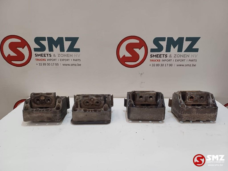 Mercedes-Benz Occ set motorsteunen Mercedes - Engine mount for Truck: picture 3 Mercedes-Benz Occ set motorsteunen Mercedes - Engine mount for Truck: picture 3