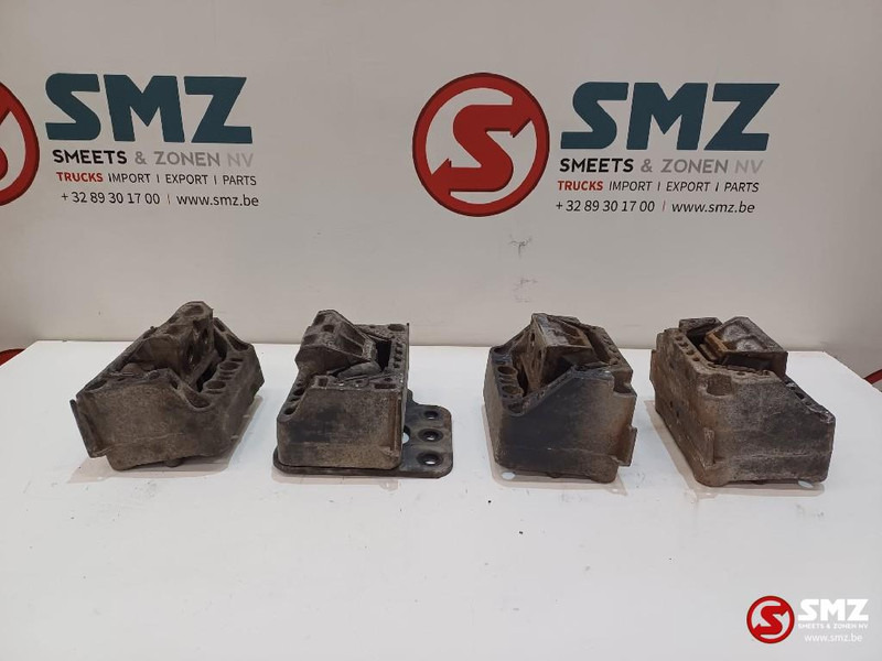 Mercedes-Benz Occ set motorsteunen Mercedes - Engine mount for Truck: picture 2 Mercedes-Benz Occ set motorsteunen Mercedes - Engine mount for Truck: picture 2