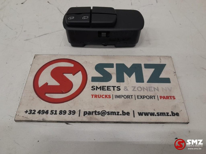 Mercedes-Benz Raamopener schakelaar passagierszijde Mercedes - Electrical system for Truck: picture 1 Mercedes-Benz Raamopener schakelaar passagierszijde Mercedes - Electrical system for Truck: picture 1