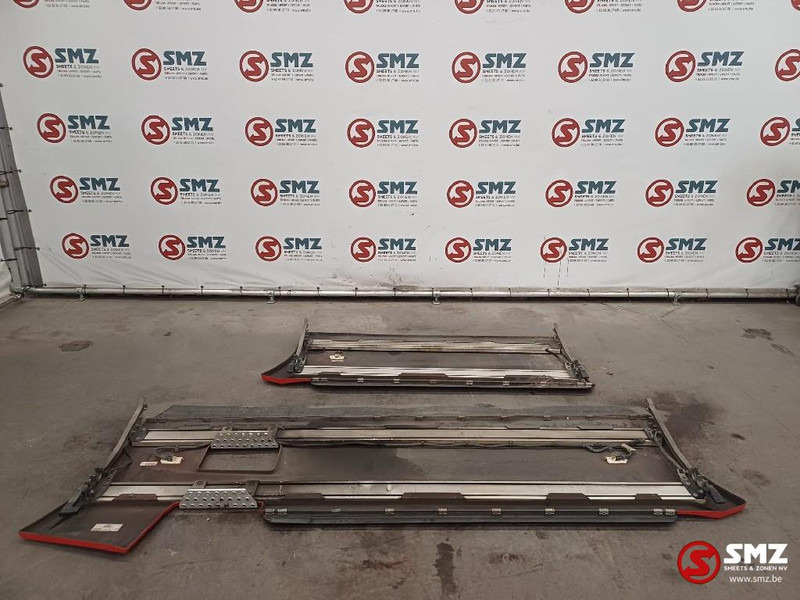 Renault Occ set side skirts L/R Renault - Frame/ Chassis for Truck: picture 2 Renault Occ set side skirts L/R Renault - Frame/ Chassis for Truck: picture 2