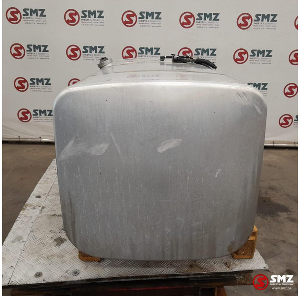 Scania Occ brandstoftank 700L + brandstofniveausensor Sca - Fuel tank for Truck: picture 3 Scania Occ brandstoftank 700L + brandstofniveausensor Sca - Fuel tank for Truck: picture 3