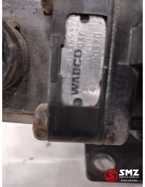 Volvo Occ ECAS regelventiel luchtvering Volvo FH 2051444 - Spare parts for Truck: picture 4 Volvo Occ ECAS regelventiel luchtvering Volvo FH 2051444 - Spare parts for Truck: picture 4