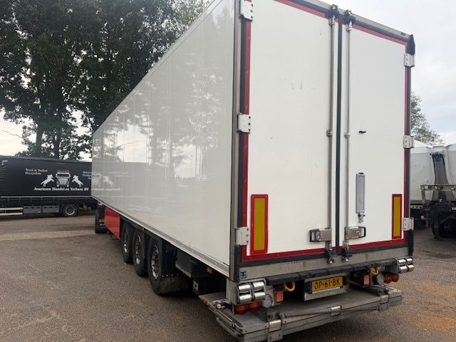 Schmitz Cargobull SLXe 300 1894 uur laadklep 2liftassen - Refrigerator semi-trailer: picture 2 Schmitz Cargobull SLXe 300 1894 uur laadklep 2liftassen - Refrigerator semi-trailer: picture 2