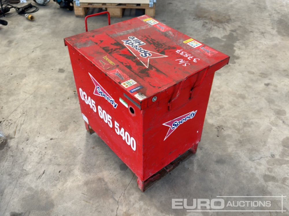 110 Volt Transformer Box - Construction equipment: picture 4 110 Volt Transformer Box - Construction equipment: picture 4