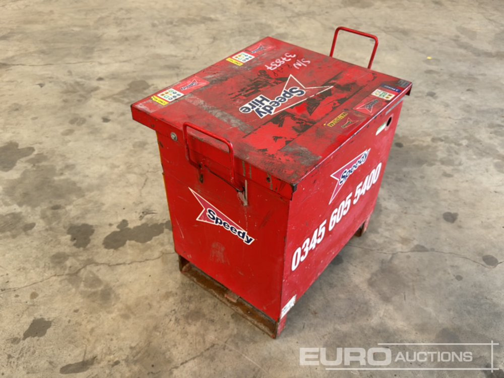 110 Volt Transformer Box - Construction equipment: picture 2 110 Volt Transformer Box - Construction equipment: picture 2