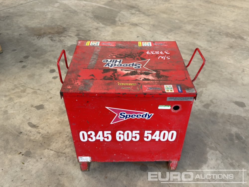110 Volt Transformer Box - Construction equipment: picture 3 110 Volt Transformer Box - Construction equipment: picture 3