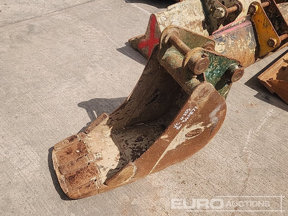 18" Strickland Digging Bucket 45mm Pin to suit 4-6 Ton Excavator - Bucket: picture 1 18" Strickland Digging Bucket 45mm Pin to suit 4-6 Ton Excavator - Bucket: picture 1