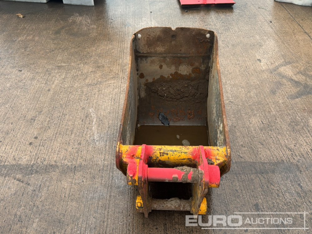 18" Strickland Digging Bucket 45mm Pin to suit 4-6 Ton Excavator - Bucket: picture 3 18" Strickland Digging Bucket 45mm Pin to suit 4-6 Ton Excavator - Bucket: picture 3