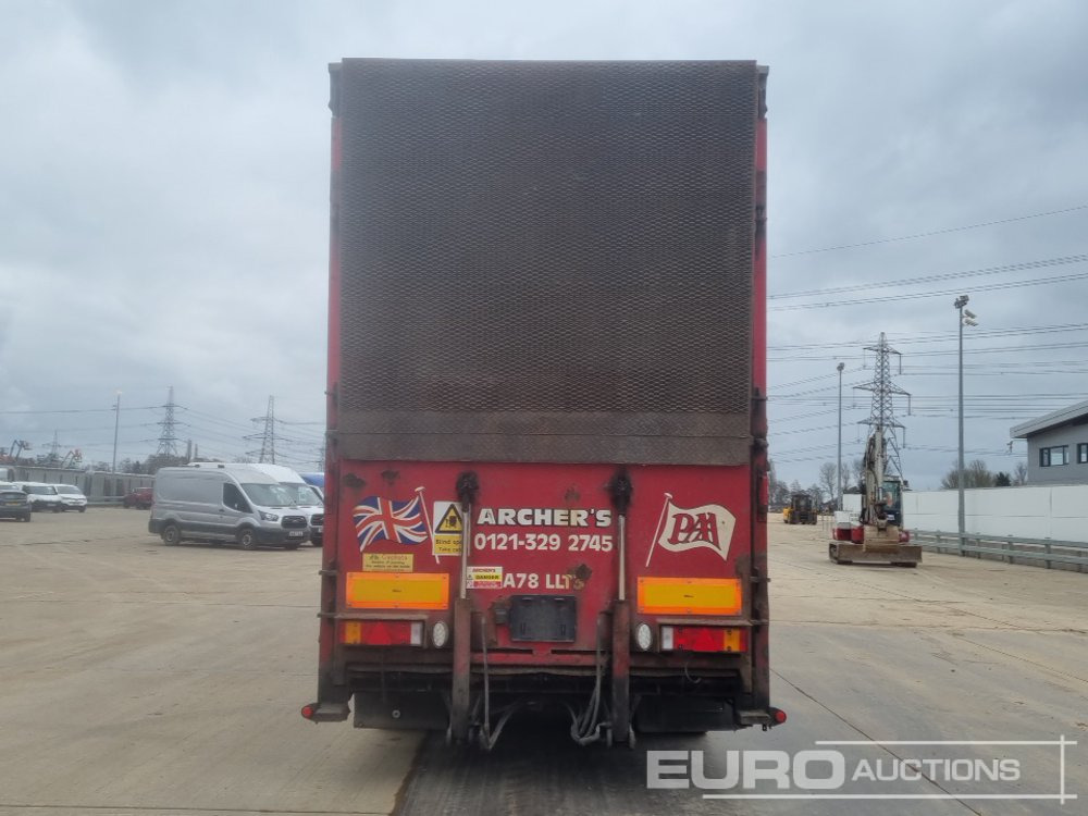 1995 Miles Nunn BT 343A - Curtainsider semi-trailer: picture 4 1995 Miles Nunn BT 343A - Curtainsider semi-trailer: picture 4